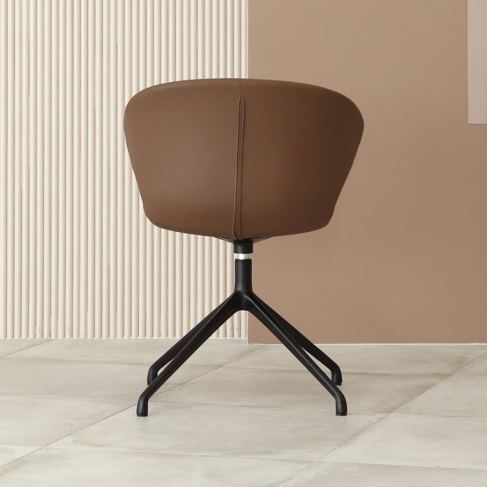 스푼 체어. Spoon chair (브라운)