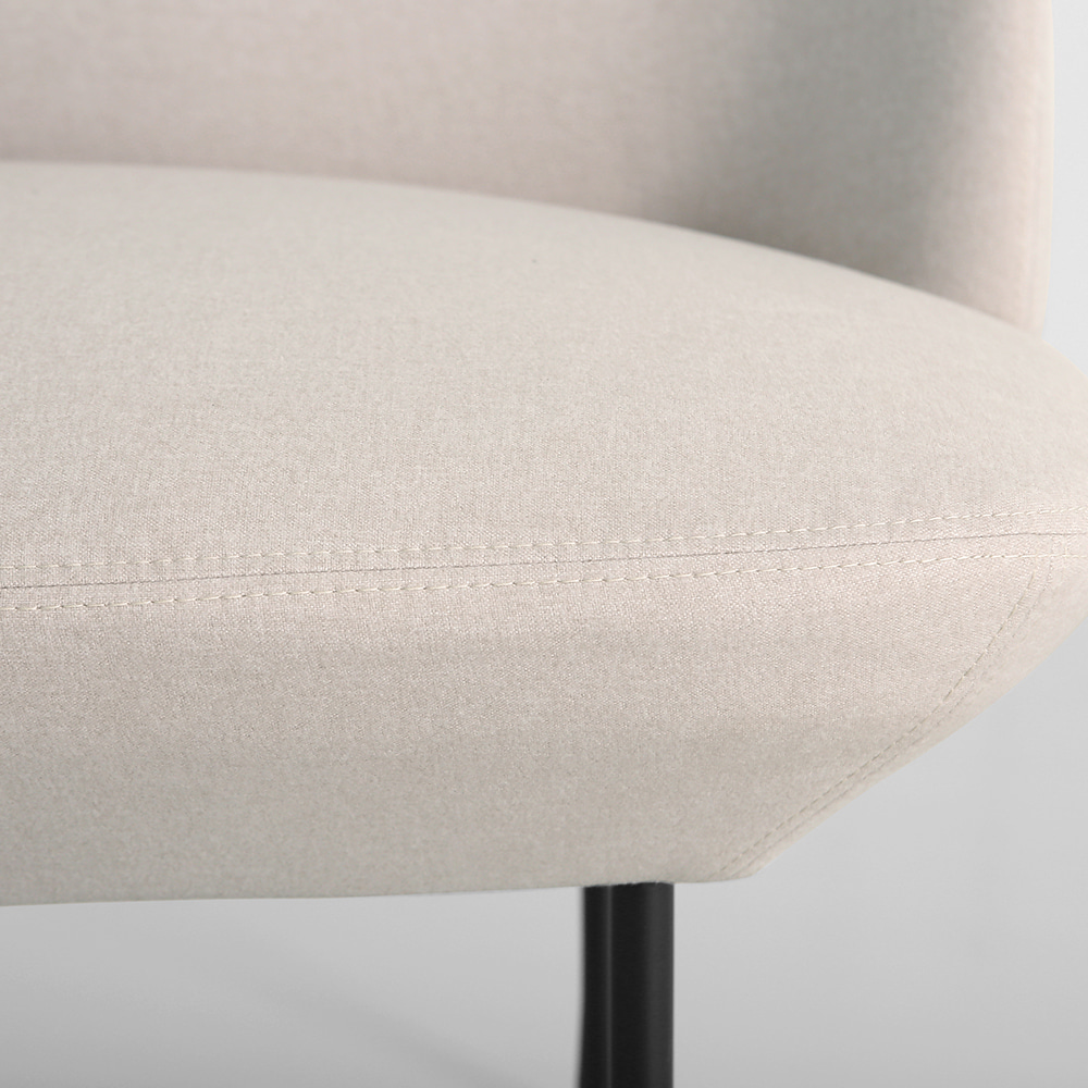리파 2인 소파. Lipa 2 seater sofa (크림)