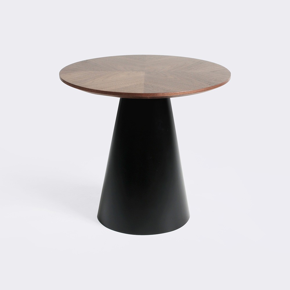 코운 라운드 테이블. Coon round table (월넛-블랙)