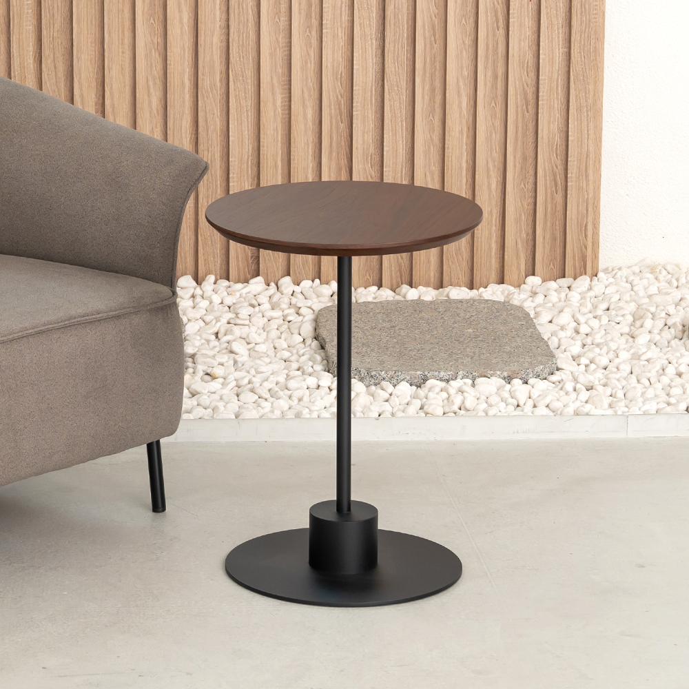 룩 사이드 테이블. Rook side table