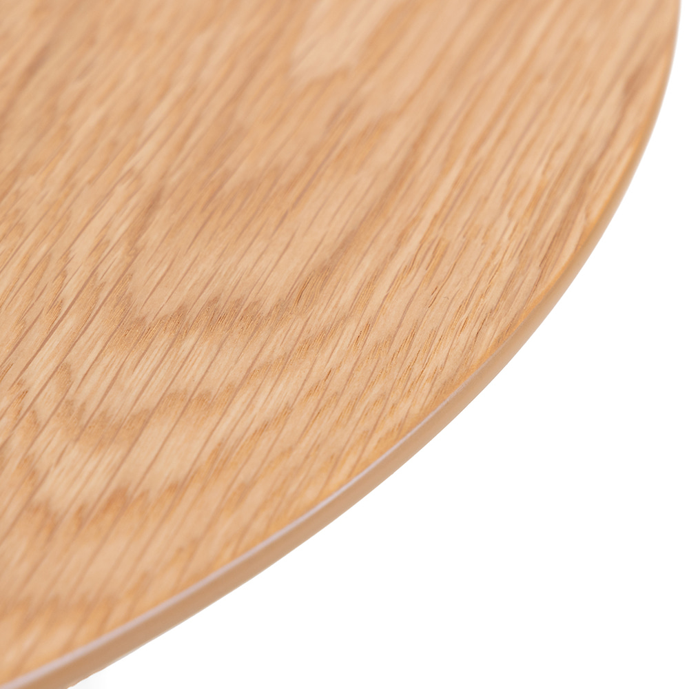 램 사이드 테이블. Ram Side Table