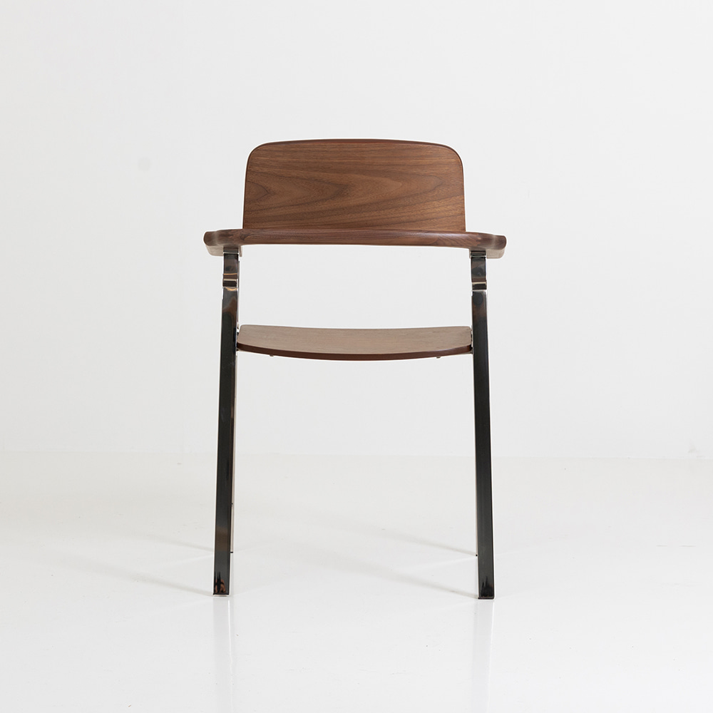 칼리프 암체어. Khalife armchair
