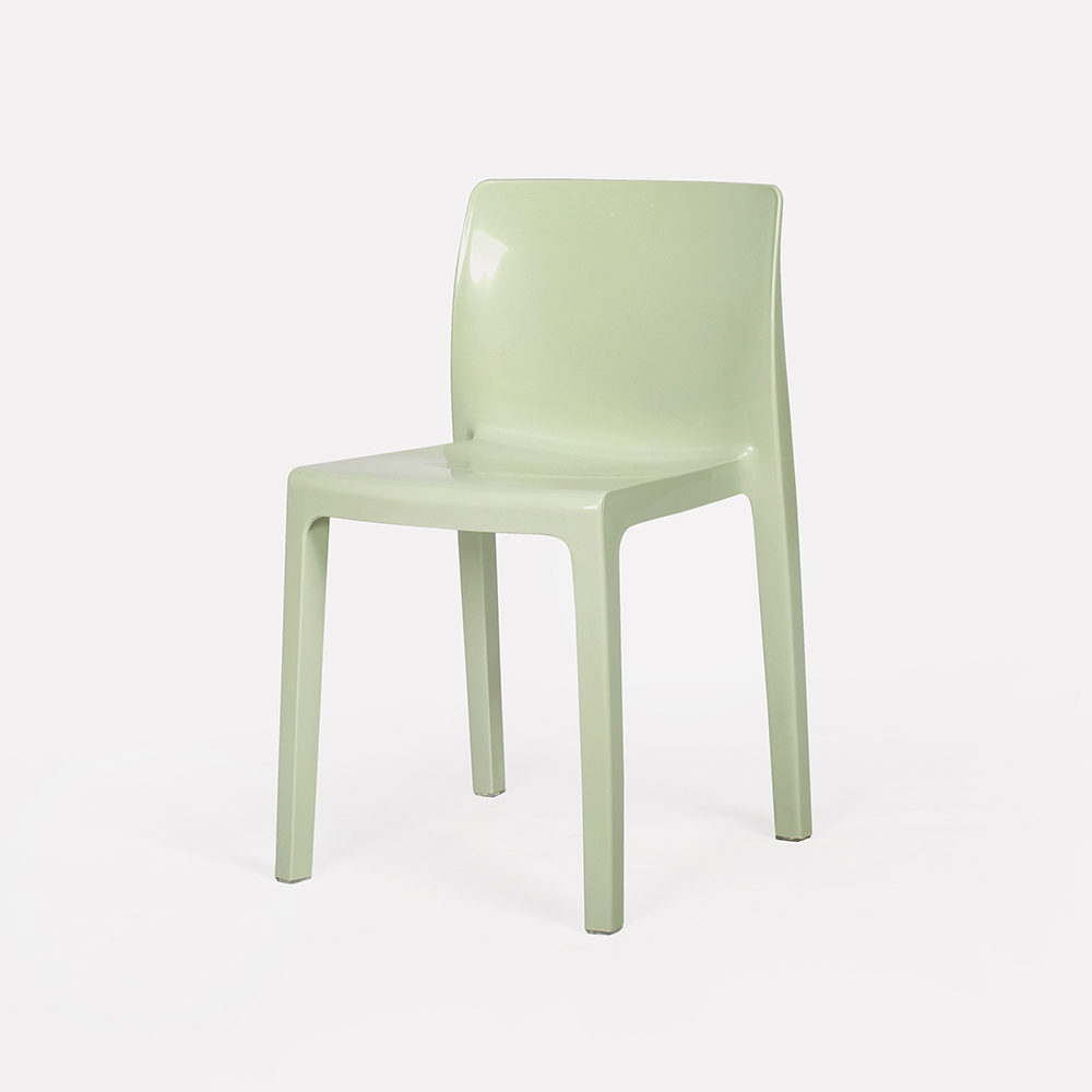 해리 P 체어. Harry P chair