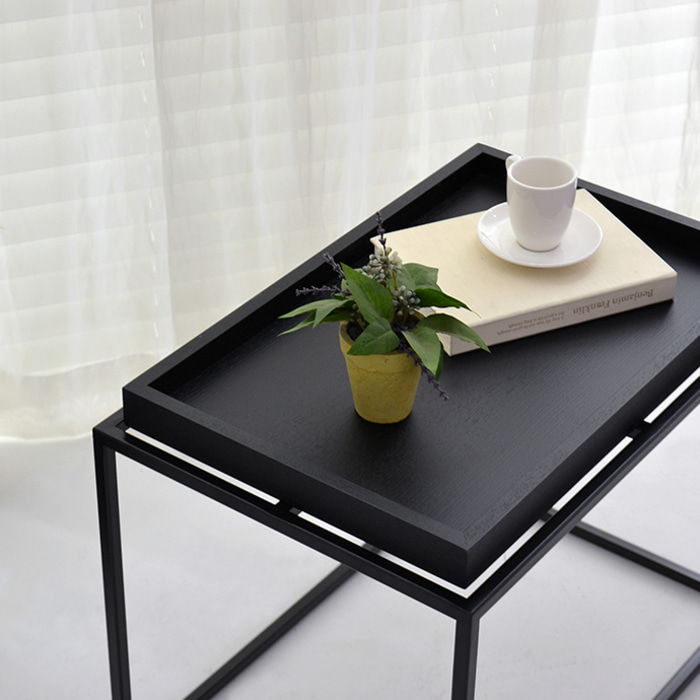 트레이 소파 테이블. Tray sofa table