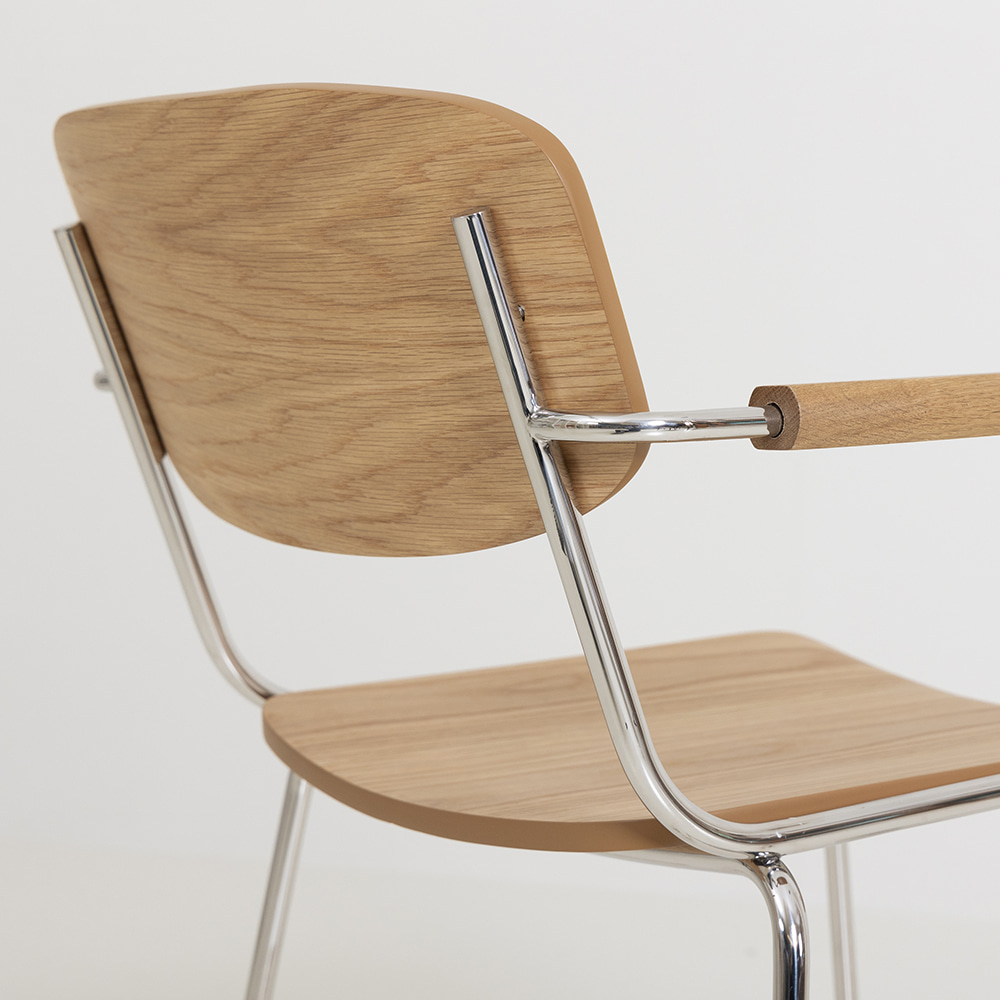 위즈 암체어. Wiz armchair
