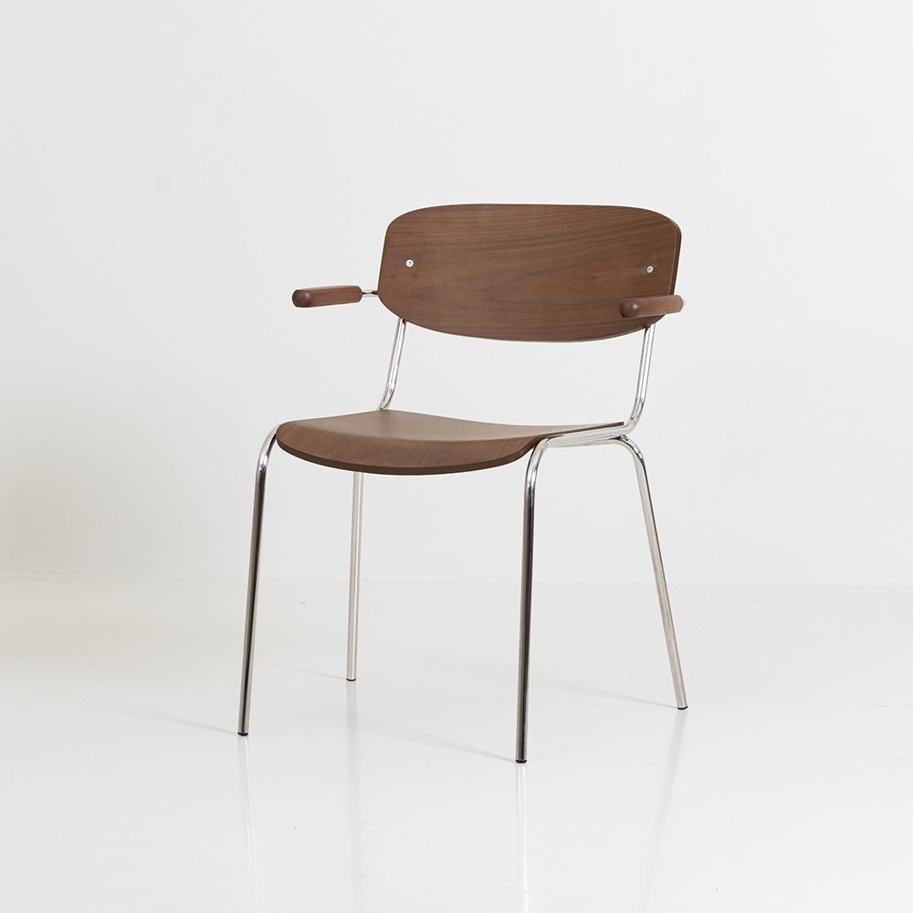 위즈 암체어. Wiz armchair